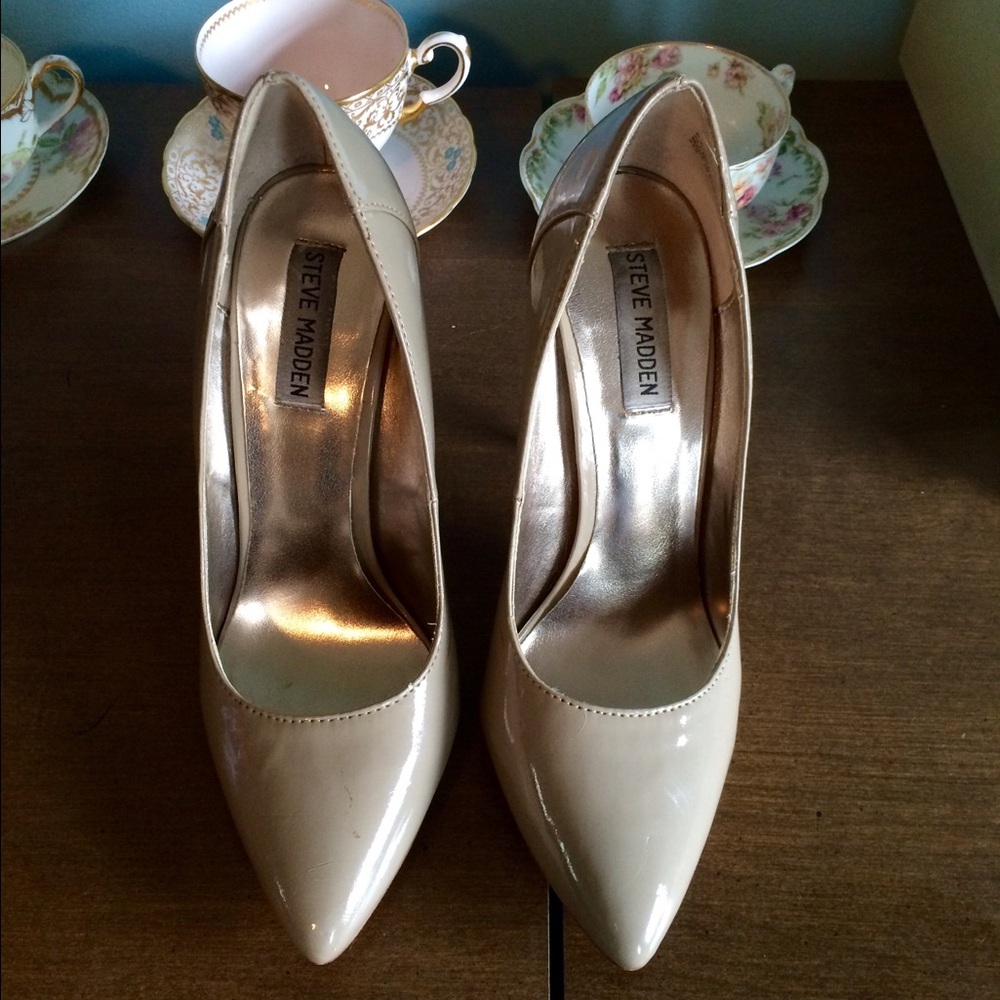 Steve Madden nude heels